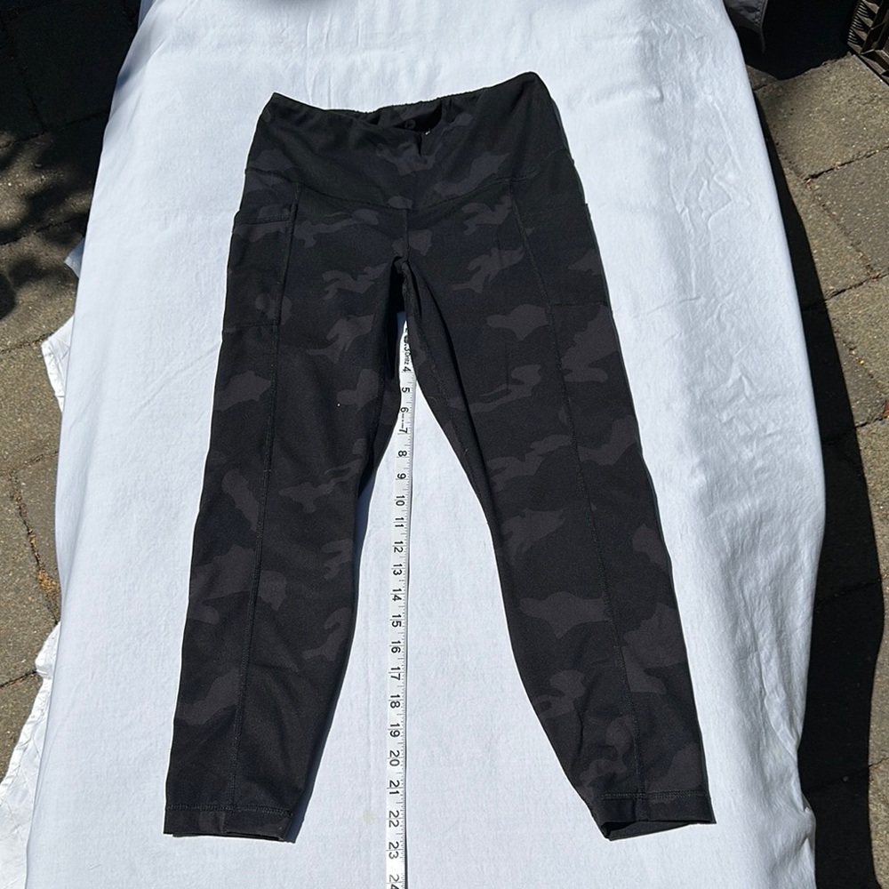 90 Degree By Reflex Dark Patterned Leggings